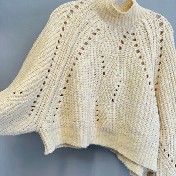 Free People Timbers Sweater Beige Cropped Boxy Mock Neck Size Medium - Picture 12 of 14